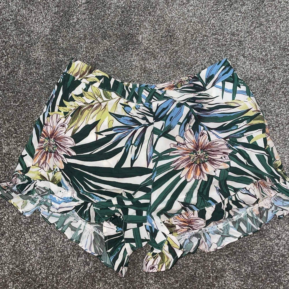 Design Lab Printed Ruffled shorts - Picture 4 of 4